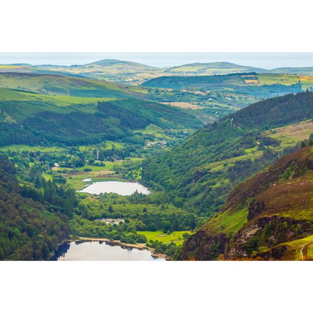 Die Seen in Glendalough von Mammuth - Kunstdrucke auf Leinwand ohne Rahmen Alpen Home Größe: 50 cm H x 75 cm B on Productcaster.