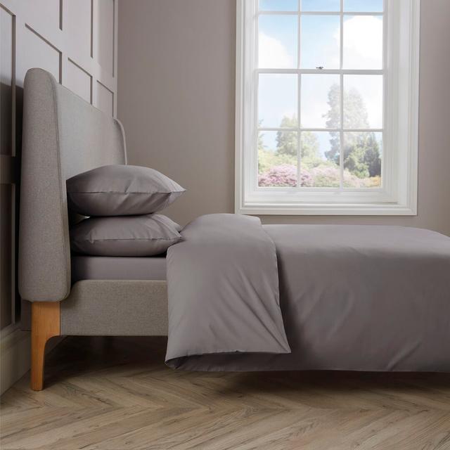 200 Thread Count Egyptian Certified Cotton Percale Flat Sheet Christy Size: Kingsize (5'), Colour: Storm on Productcaster.