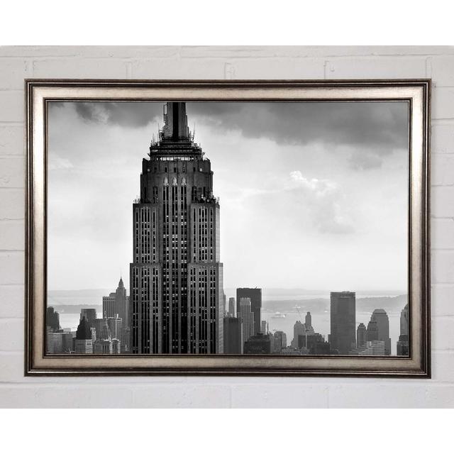 Gerahmtes Leinwandbild Empire State Building B N W Ebern Designs Größe: 42cm H x 59,7cm B x 1,5cm T, Format: Poster mit metallgrauem Rahmen on Productcaster.