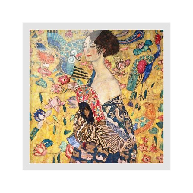 Gerahmtes Poster Dame mit Fächer von Gustav Klimt ClassicLiving Rahmenauswahl: Weißer Rahmen on Productcaster.