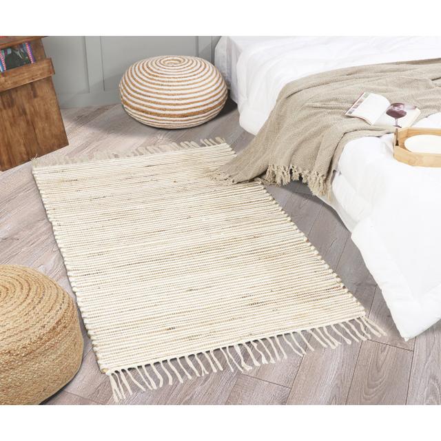 Kimble White Hand Woven White Area Rug Natur Pur Rug Size: Rectangle 90 x 150 cm on Productcaster.