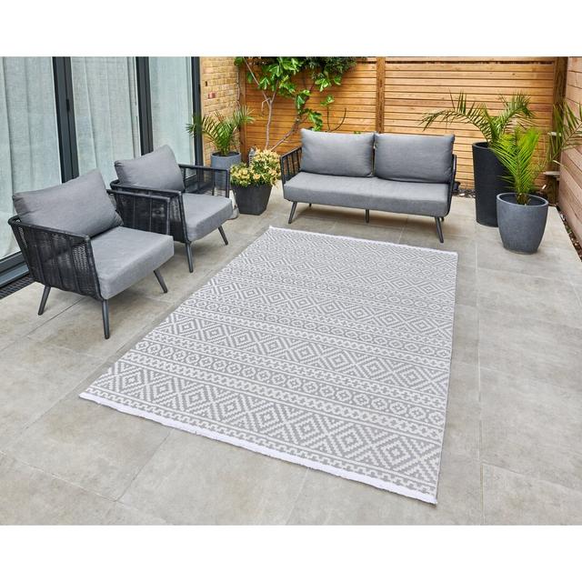 Carniny Tufted Grey/Beige Indoor/Outdoor Rug Langley Street Rug Size: Rectangle 160 x 220cm on Productcaster.