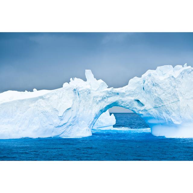 Antarctic Iceberg 157480665 House of Hampton Size: 61cm H x 91cm W on Productcaster.