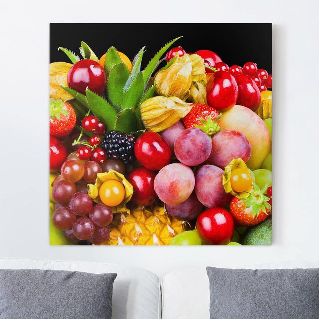 Leinwandbild Frucht-Bokeh Ebern Designs Format: 260g/qm Canvas, Größe: 80 cm H x 80 cm B on Productcaster.