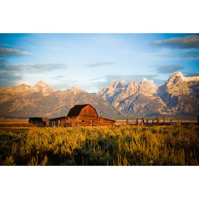 Reise Grand Tetons National Park von Clearstockconcepts - Leinwanddrucke Alpen Home Größe: 81 cm H x 122 cm B x 3,8 cm T on Productcaster.