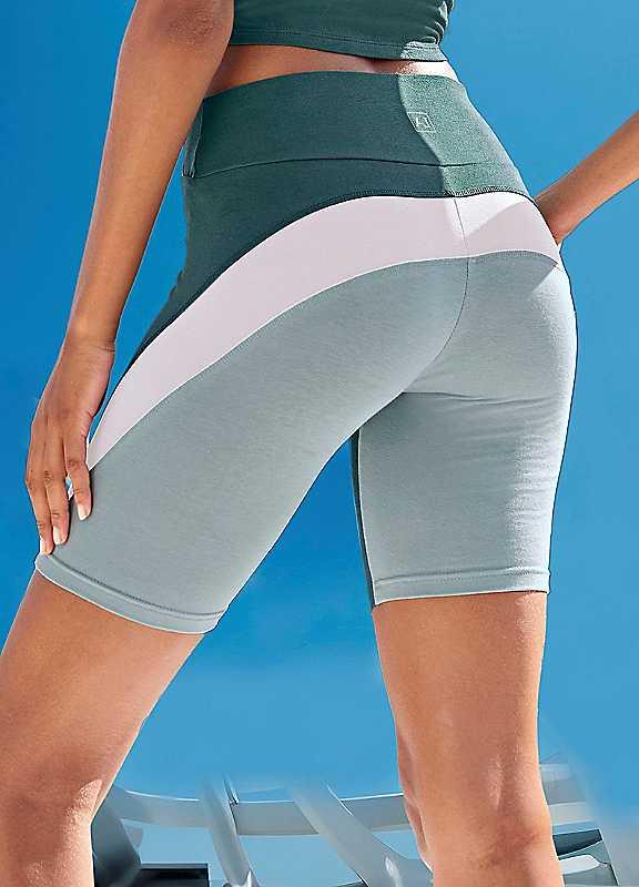 Plus Size active by LASCANA Colourblock Cycling Shorts - Green - Size S on Productcaster.