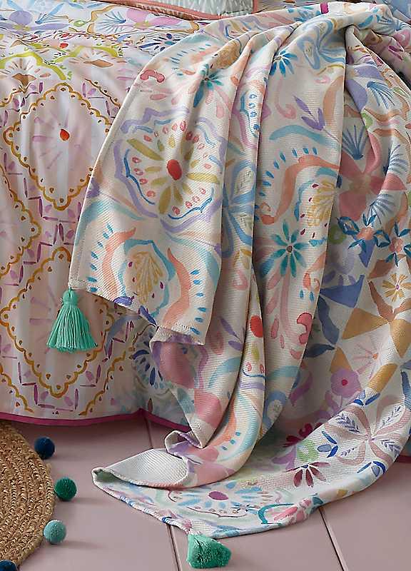 Appletree Style Casablanca Throw - Multi - Size 130x180cm on Productcaster.