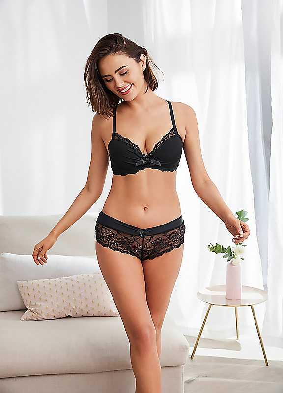 Plus Size bonprix Padded Underwired Bra - Black - Size 40C on Productcaster.