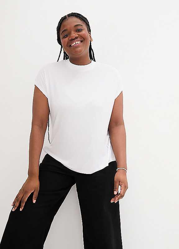 Plus Size bonprix Short Sleeve Casual T-Shirt - White - Size 18/20 on Productcaster.