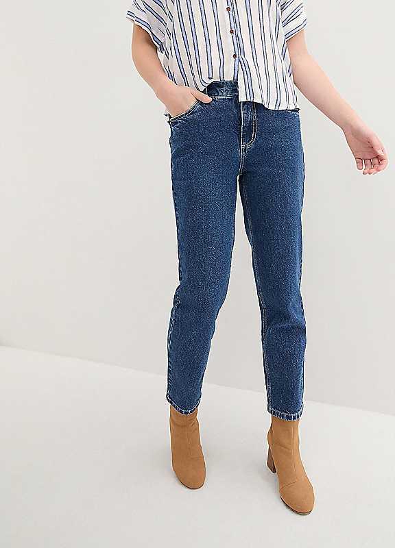 Plus Size bonprix Straight Leg Cropped Jeans - Blue Denim - Size 14/Short on Productcaster.