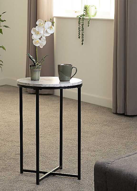 Dallas Side Table - Black on Productcaster.