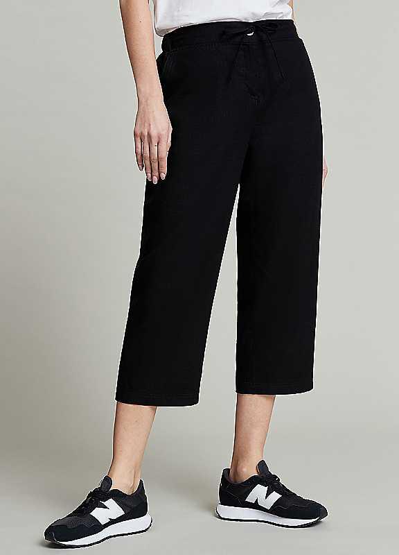 Plus Size Freemans Black Linen Crop Trousers - Size 26 on Productcaster.