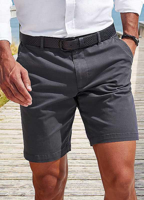 H.I.S Chino Shorts - Anthracite - Size 32 on Productcaster.