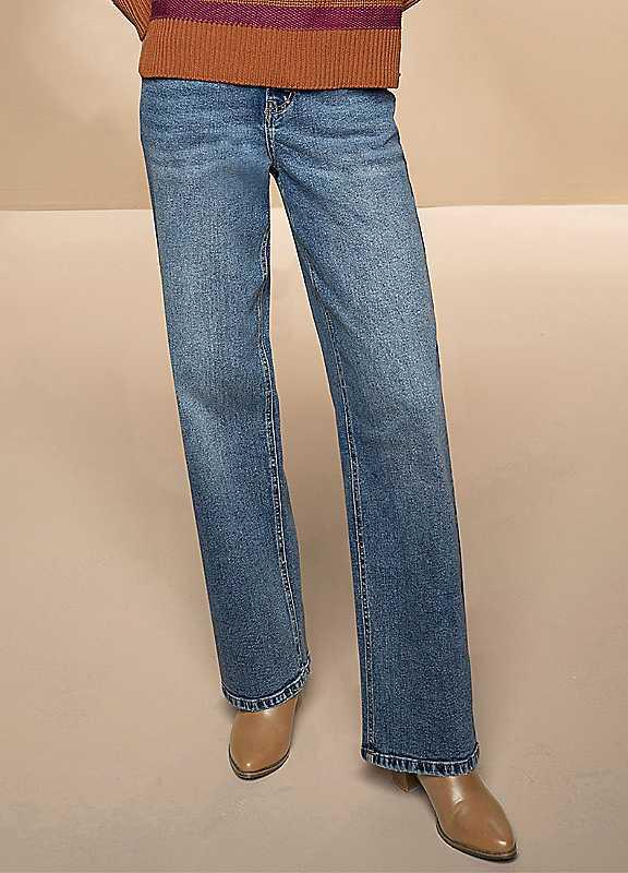 Plus Size Heine Straight Leg Jeans - Blue Bleached - Size 22 on Productcaster.