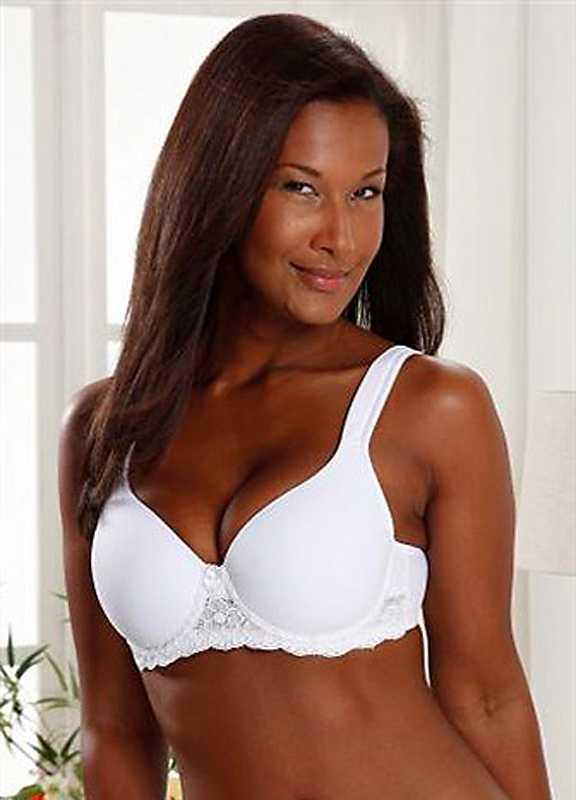 LASCANA Padded Plunge Bra - White - Size 42C on Productcaster.