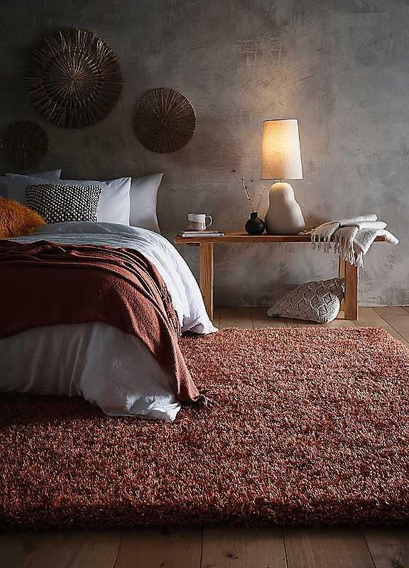 Origin Chicago Shaggy Rug - Rust - Size 140 x 200 cm on Productcaster.