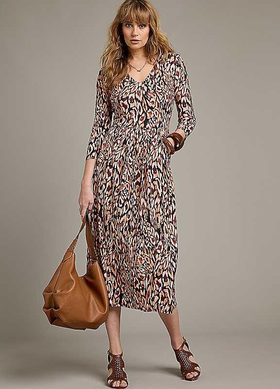 Plus Size Together Print Jersey Pocket Dress - Size 26 on Productcaster.