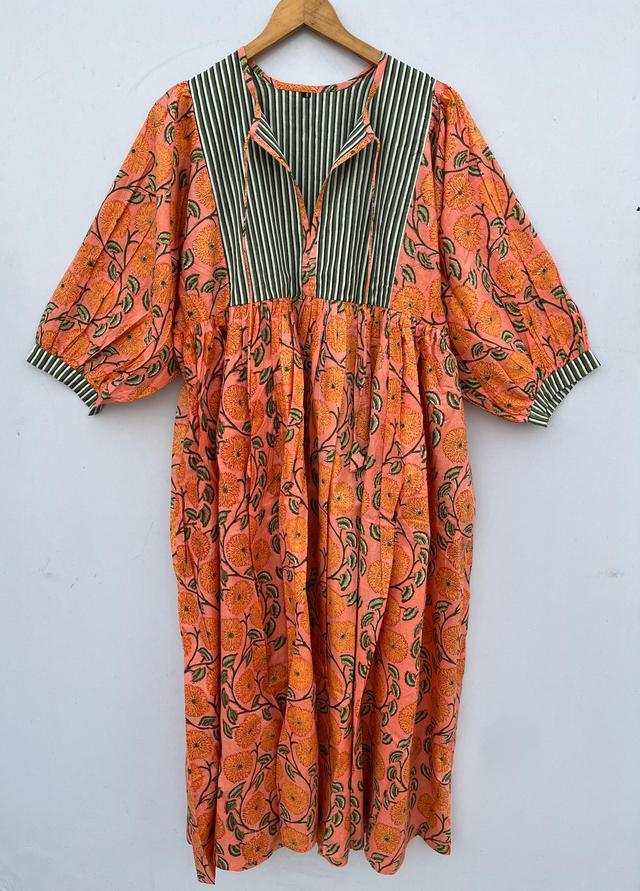 Sommerkleid aus Baumwolle mit Blumenmuster: Kyra Midi Mini Dress on Productcaster.