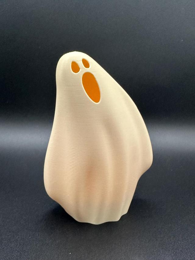 Charmanter Geist für LED-Teelicht - moderne Halloween Deko Figur | Geister Teelichthalter aus 3D Druck für Halloween & Herbst on Productcaster.