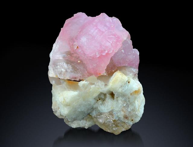 Rosenquarzkristall aus Afghanistan, 15,3 g, natürliches, feines Mineral, 3 cm on Productcaster.