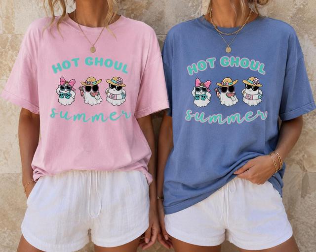 Hot Ghoul Sommer Shirt | Summerween Geist Shirt | Halloween Pastell Goth Tee | Gruseliges Strand-Shirt | Comfort Colors Shirt |Süßes Pink Ghost T-Shir on Productcaster.