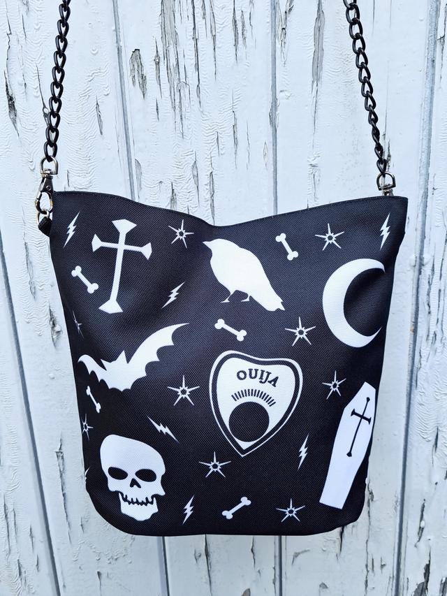 Schwarze Horror-Handtasche, wasserdicht, aus recyceltem Polyester on Productcaster.
