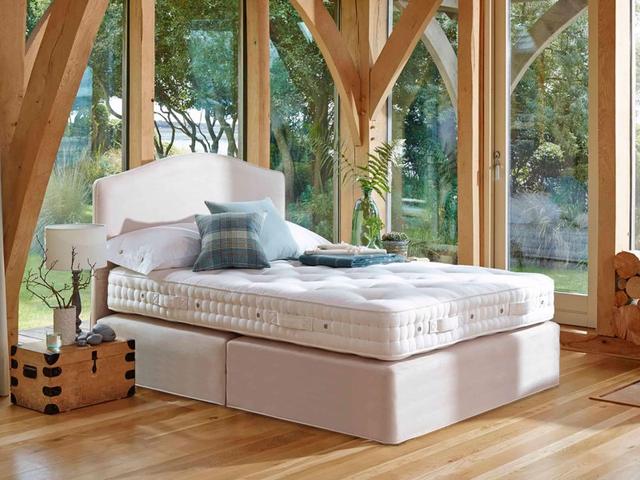 Vispring Divan Bed Elite - Emperor, Extra Firm, Pocket Spring, Natural on Productcaster.