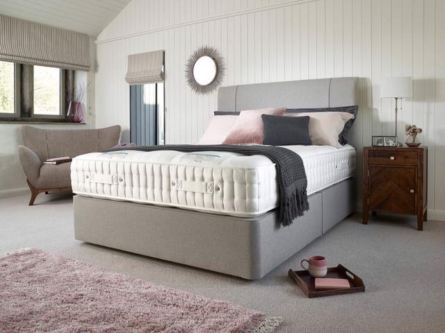 Harrison Spinks Divan Bed Coral 7750 - European King Size, Medium, Pocket Spring, Natural on Productcaster.