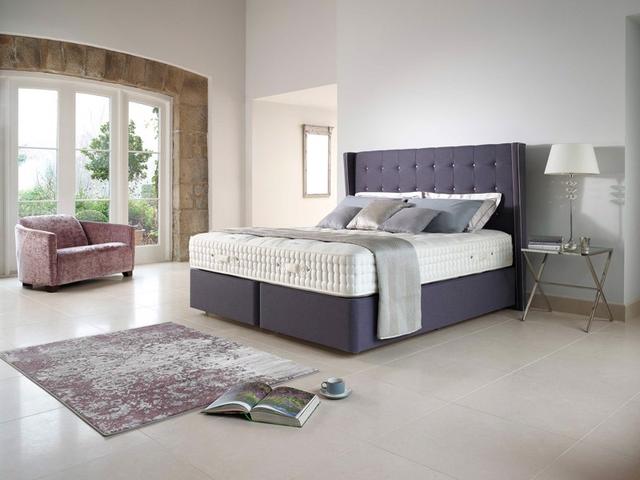 Harrison Spinks Divan Bed Topaz 9000 - King Size Zip & Link, Medium, Pocket Spring, Natural on Productcaster.