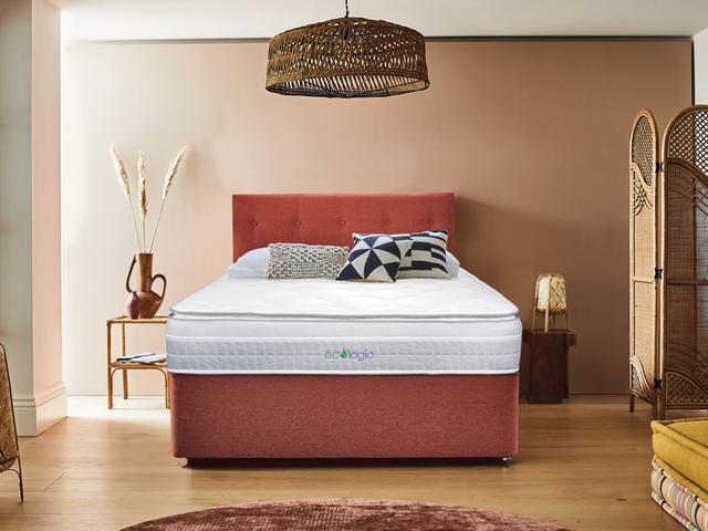 Sleepeezee Divan Bed Eco 1400 - Single, Firm, Pocket Spring, Eco Fibre on Productcaster.