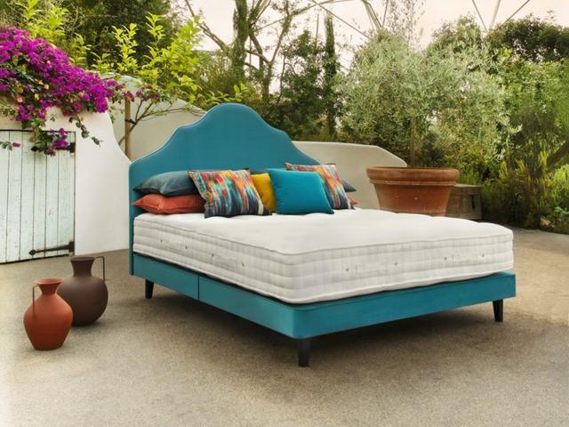 Hypnos Divan Bed Mediterranean - Small Double, Firm, Pocket Spring, Natural on Productcaster.