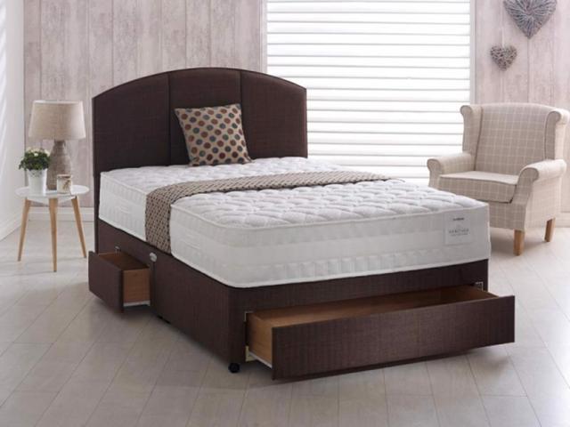 Healthbeds Divan Bed Elworth Latex 2000 - Small Double, Medium, Pocket Spring, Latex on Productcaster.