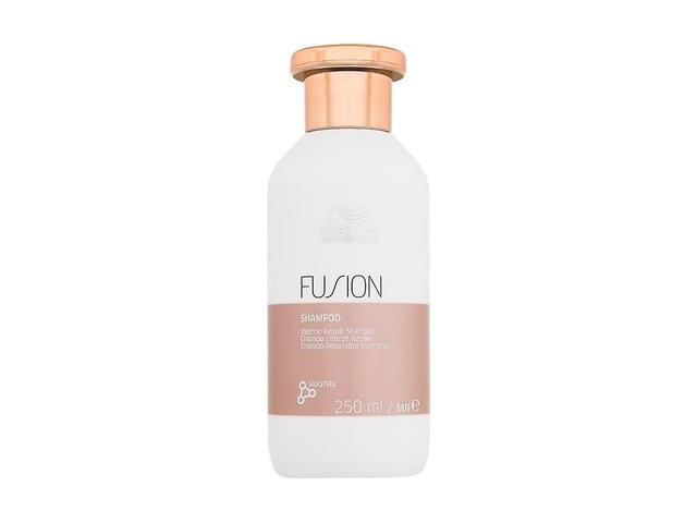 Wella Professionals - Fusion - Dla Kobiet, 250 ml on Productcaster.