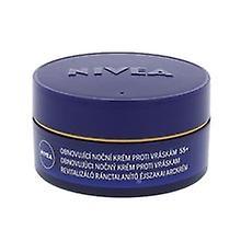 Nivea - Odświeżający (przeciwzmarszczkowy + rewitalizujący) krem na noc 50+ 50ml on Productcaster.