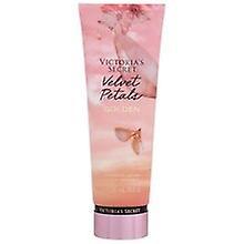 Victoria ́s Secret Victoria's Secret - Fløyelsblader Golden Tělové mléko 236ml on Productcaster.