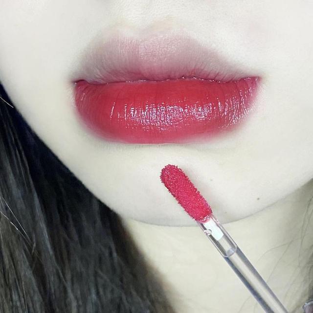 Round Tube Non-fading Mirror Lip Glaze Long Lasting Hydrating Lip Stick For Travel Party Daily 03 on Productcaster.