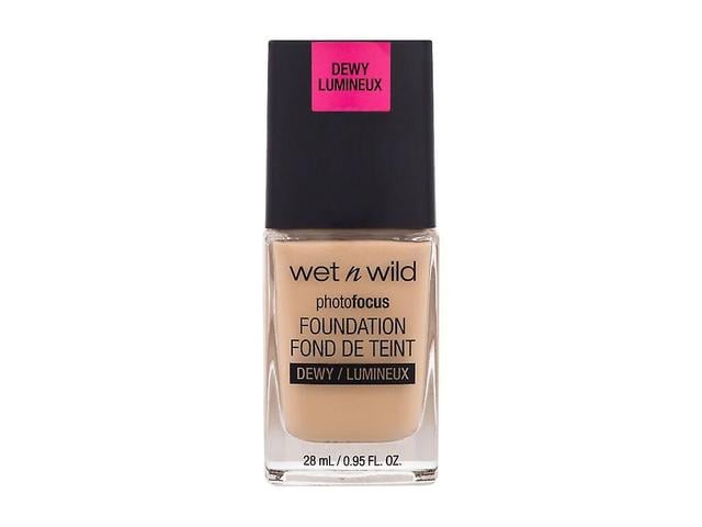 Wet N Wild - Foto Focus Dewy Golden Beige - For kvinner, 28 ml on Productcaster.