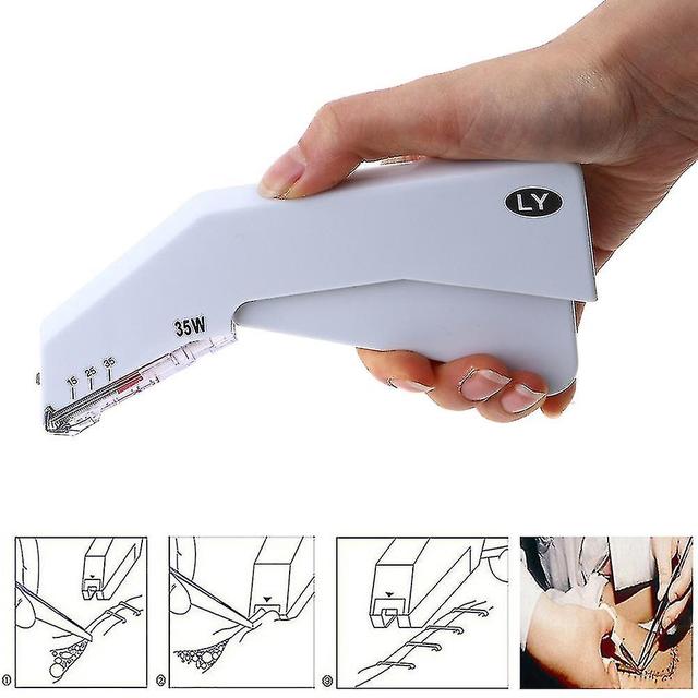 Skin Stapler 35 Wide Preloaded Staples Vet And Aid Use on Productcaster.