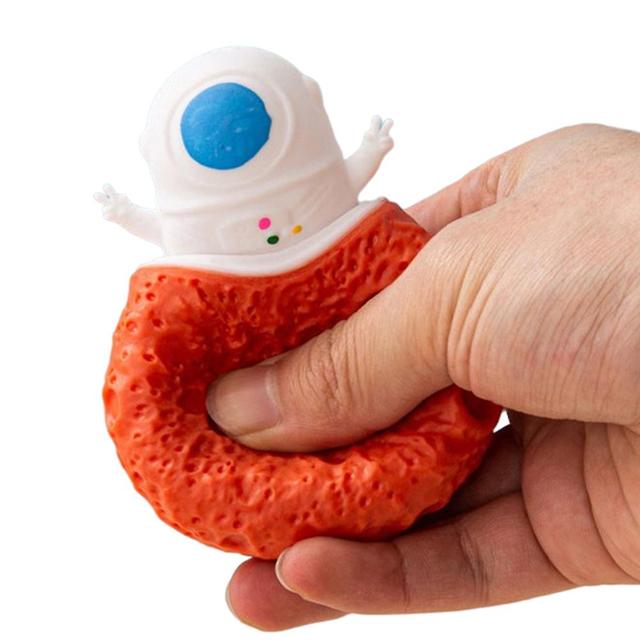 Small Size Squeeze Pinch Toy Soft Relax Desktop Ornaments Durable Lightweight Box Toy Astronaut Cup on Productcaster.