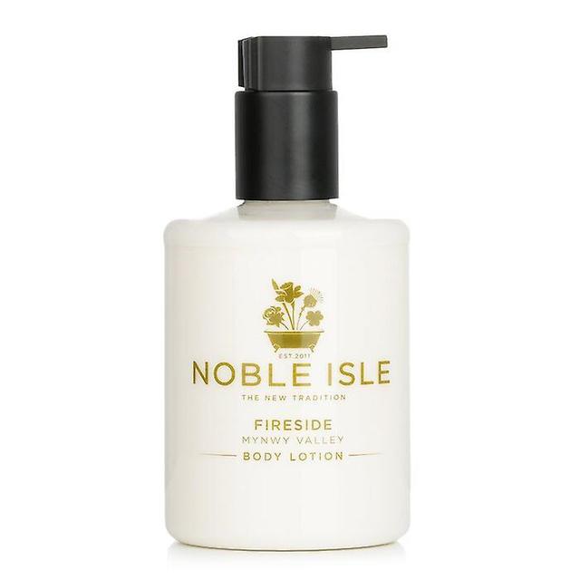 Noble Isle Fireside vartalovoide - 250ml / 8,45oz on Productcaster.