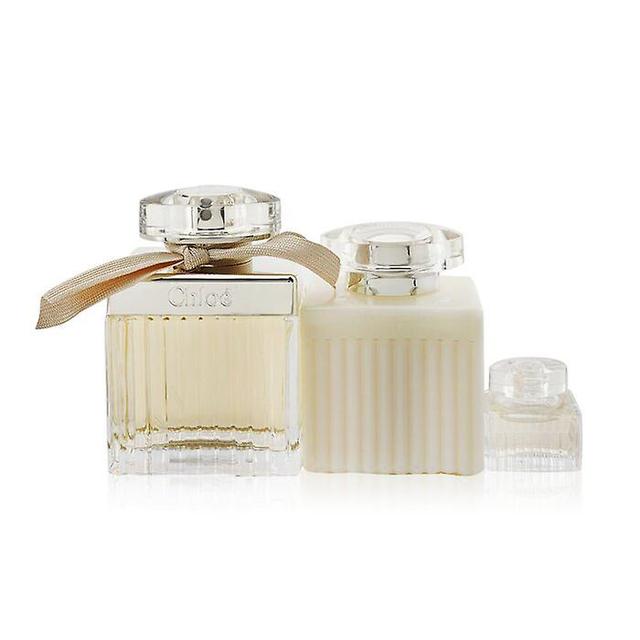 Chloe-arkku: eau de parfum spray 75ml / 2.5oz + hajustettu vartalovoide 100ml / 3.4oz + eau de parfum 5ml / 0.16oz - 3kpl on Productcaster.