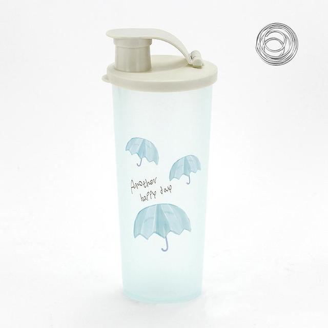 Unbrand Protable Shaker Bottle Whey Protein Powder Outdoor Bottle With Stirring Ball Random color 3 on Productcaster.