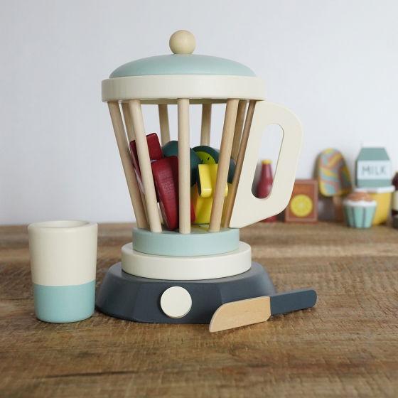 Blender en bois - Bois - Idée cadeau Noël - Bloomingville - Les Petits Raffineurs on Productcaster.