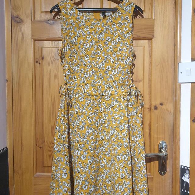 H&M Women's Dress - Yellow - 10 on Productcaster.