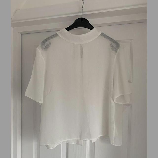 Urban Outfitters Women's Blouse - White - M on Productcaster.