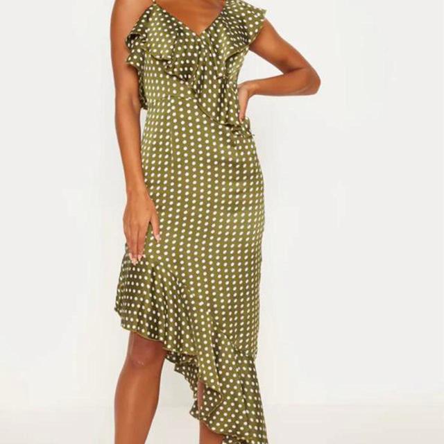 PrettyLittleThing Women's Dress - Green - 10 on Productcaster.