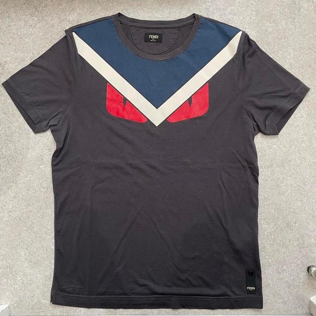 Fendi Men's T-shirt - Red - S on Productcaster.