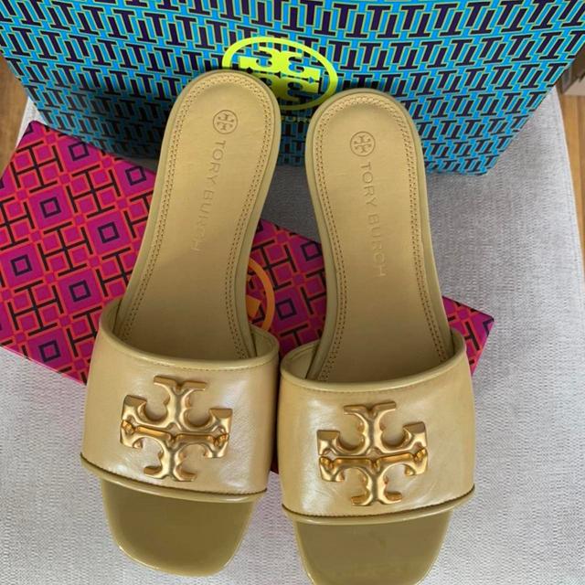 Tory Burch Women's Slides - Gold - UK 5 on Productcaster.