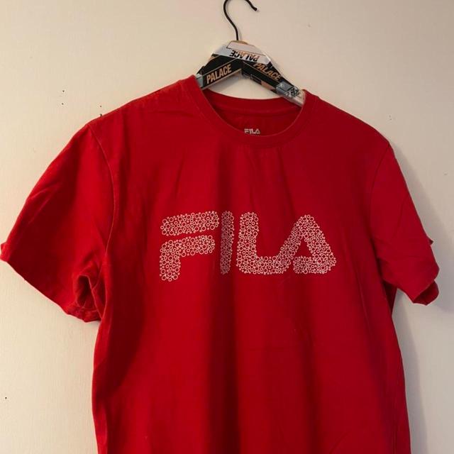 Fila Men's T-shirt - Red - S on Productcaster.