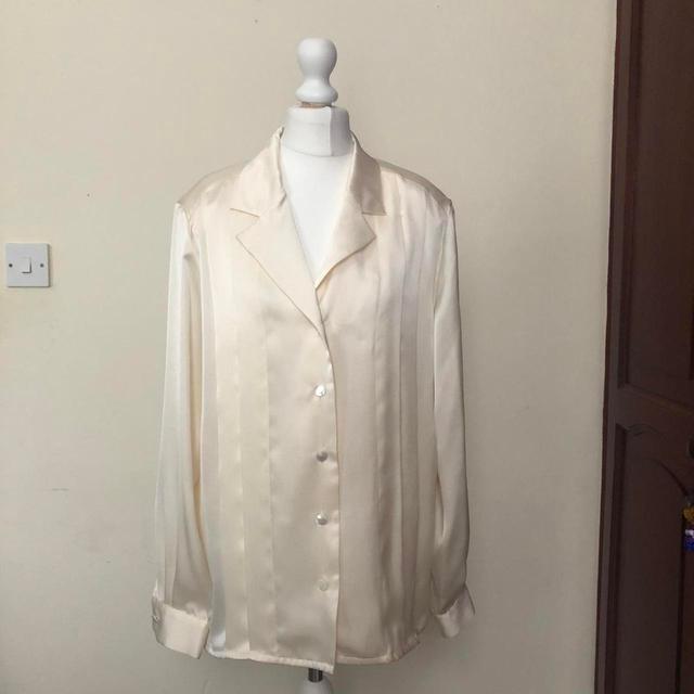 Jaeger Women's Blouse - White on Productcaster.